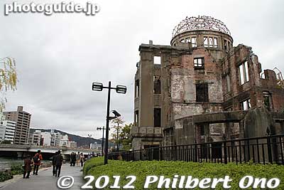 The Atomic Bomb Done was designated a UNESCO World Heritage Site in 1996.
Keywords: hiroshima peace memorial park atomic bomb dome