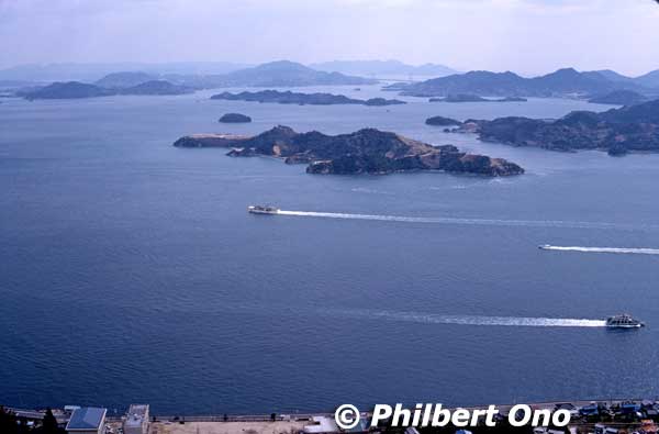 View of Seto Inland Sea from Mt. Fudekage in Mihara, Hiroshima. you can see Kosagi in the foreground, Sagi, and Hoso islands. In the distance on the right is Innoshima and part of the Shimanami Kaido bridge connecting Shikoku (Imabari) and Hiroshima.
Keywords: hiroshima mihara fudekage seto naikai inland sea japanocean