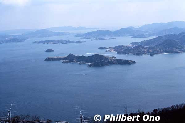 Mt. Fudekage has a lookout deck for great views.
Keywords: hiroshima mihara fudekage seto naikai inland sea