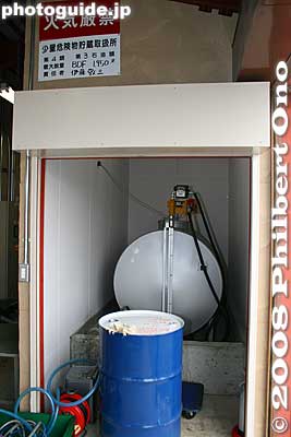 Biodiesel fuel tank connected to a gas pump.
Keywords: hokkaido date waste vegetable oil bio diesel fuel bdf environmental