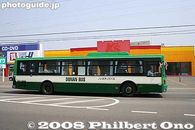 Donan Bus company provides bus service in this area. 道南バス
Keywords: hokkaido date street bus