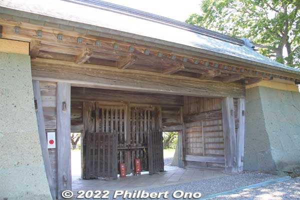 Matsumae Castle's Honmaru Gomon Gate.
Keywords: hokkaido matsumae castle