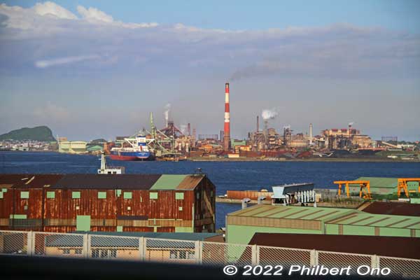View of the Muroran steel plant from Hakucho Bridge.
Keywords: Hokkaido Muroran Etomo-Rinkai Park