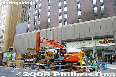 Construction machinery on Sapporo Ekimae-dori.
Keywords: hokkaido sapporo ekimae-dori road street