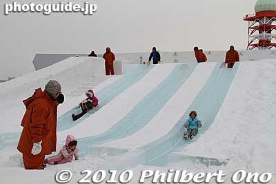 Another ice slide.
Keywords: hokkaido sapporo snow festival sculptures statue 