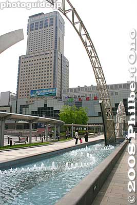 Sapporo Station's North Entrance has a sculpture and water fountain.
Keywords: hokkaido sapporo train station