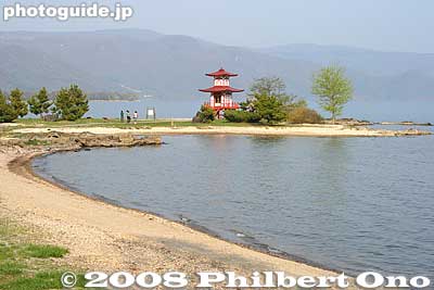 Ukimido
Keywords: hokkaido toyako-cho lake toya ukimido temple pagoda