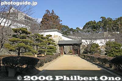 I-no-mon Gate (Important Cultural Asset) いの門
Keywords: hyogo prefecture himeji castle national treasure
