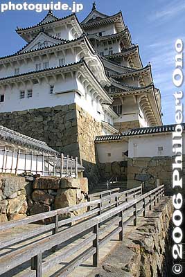 Path to castle tower entrance
Keywords: hyogo prefecture himeji castle national treasure