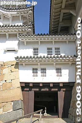 Mizu-no-go Gate. 水五門
Keywords: hyogo prefecture himeji castle national treasure