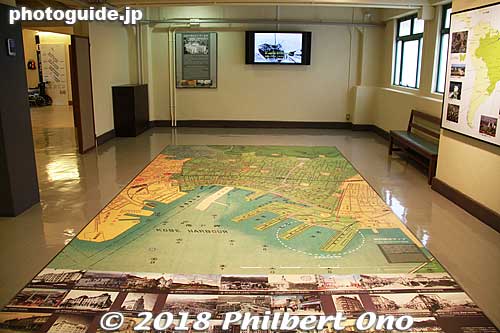 Map of Kobe Port on the floor.
Keywords: kobe chuo-ku immigration emigration center