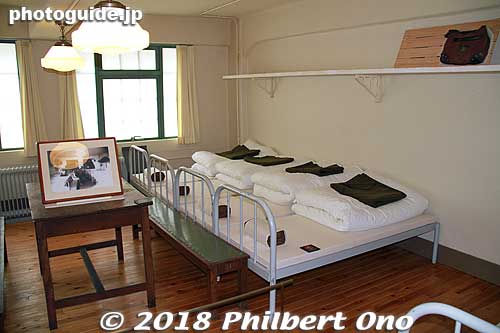 This is how the sleeping quarters looked like at the Kobe emigration center.
Keywords: kobe chuo-ku immigration emigration center