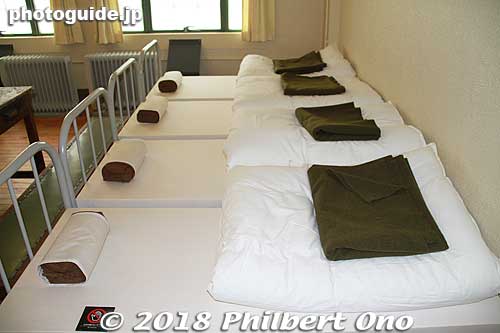 This is how the sleeping quarters looked like at the Kobe emigration center.
Keywords: kobe chuo-ku immigration emigration center