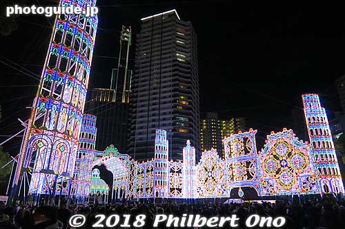 After the Galleria, you end up at a large park called Higashi Yuenchi (東遊園地). The park has more lights. Very impressive. 
Keywords: hyogo kobe motomachi luminarie holiday lights illumination