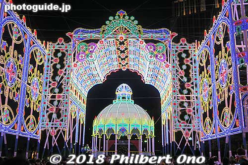 Kobe Luminarie's Cassa Armonica (カッサ・アルモニカ).
Keywords: hyogo kobe motomachi luminarie holiday lights illumination