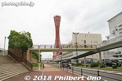Approaching Kobe Port Tower, built in 1963 on the fringe of the waterfront Meriken Park.
Keywords: kobe chuo-ku meriken park port tower