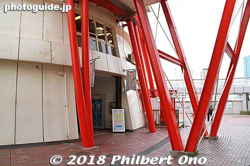 Entrance to Kobe Port Tower.
Keywords: kobe chuo-ku meriken park port tower