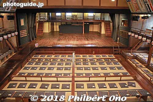 Eirakukan Theater in Izushi, Toyooka, Hyogo.
Keywords: hyogo toyooka izushi eirakukan kabuki theater japanbuilding