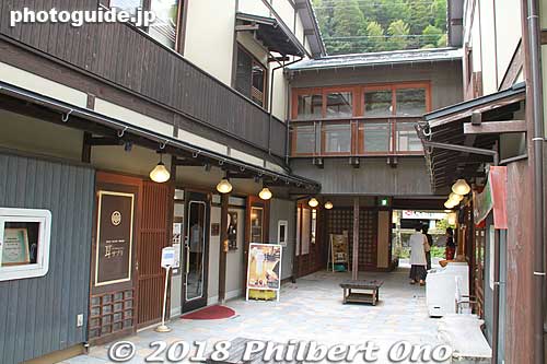 Kiyamachi Koji shopping complex.
Keywords: hyogo toyooka kinosaki onsen hot spring spa