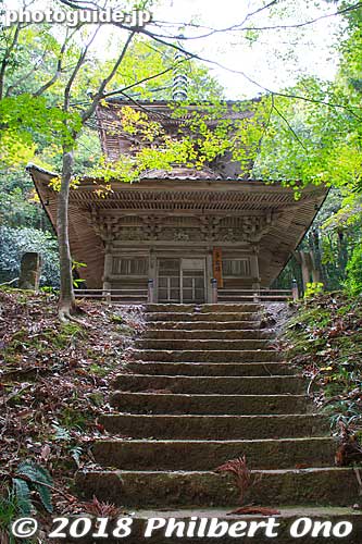 Onsenji Temple's Tahoto pagoda. 多宝塔 
Keywords: hyogo toyooka kinosaki onsen hot spring spa buddhist temple