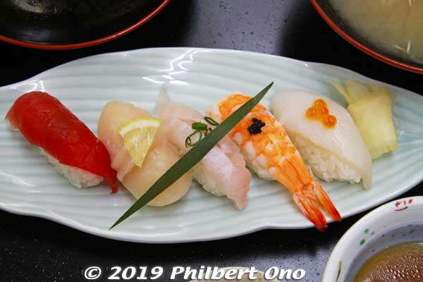 Sushi. Tuna, shrimp, ika squid, hotate scallop.
Keywords: ibaraki kitaibaraki izura coast hotel