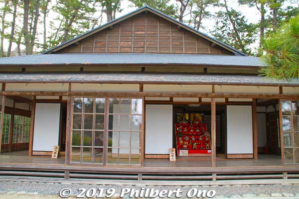 Tenshin's home on the Izura Coast, near the Rokkakudo Pavilion. Can't go inside.
Keywords: ibaraki kitaibaraki izura tenshin home