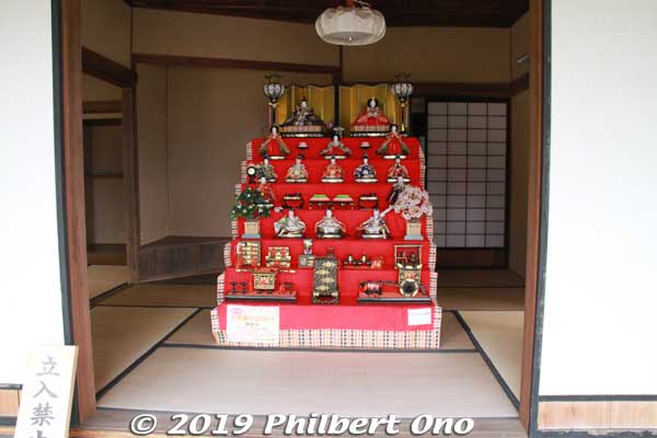 Hina dolls displayed inside Tenshin's home for Girl's Day (March 3).
Keywords: ibaraki kitaibaraki izura tenshin home