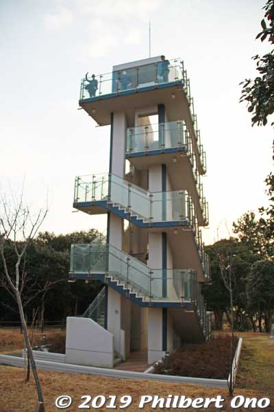 Izura Misaki Park has this lookout tower. 五浦岬公園 展望慰霊塔
Keywords: ibaraki kitaibaraki izura