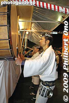 Each giant nebuta float is preceded by a set of drums and drummers.
Keywords: ibaraki tsukuba matsuri nebuta festival floats 