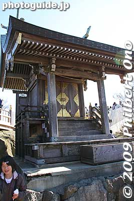 Tsukuba-san Jinja Shrine's Nyotai Honden on Mt. Nyotai. It worships Izanami, wife of Izanagi.
Keywords: ibaraki mount mt. tsukuba 