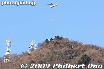 When I was there, a helicopter hovered about Mt. Nantai to rescue an injured hiker. I took a bus back to Tsukuba Station.
Keywords: ibaraki tsukuba mt. mount 