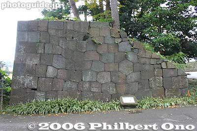 Dobashi-mon Gate stone wall. Notice the hexagonal stones. 土橋門石垣
Keywords: ishikawa kanazawa castle park stone wall