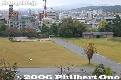 View of the Shin-maru Hiroba 新丸広場
Keywords: ishikawa prefecture kanazawa castle park