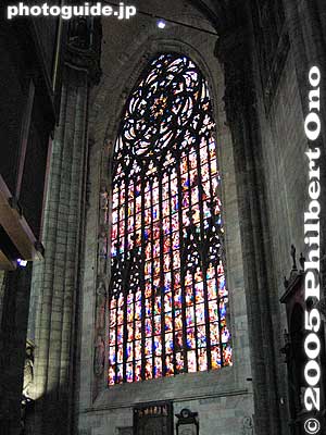 Cathedral stained glass
Keywords: Italy Milan