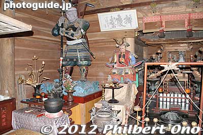 Statue of Benkei in the corner.
Keywords: iwate hiraizumi world heritage site buddhist temples