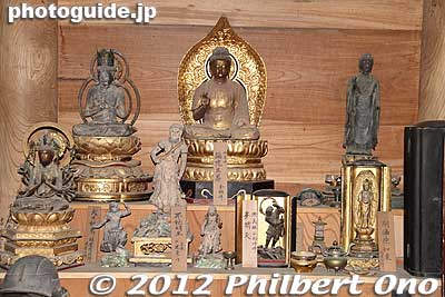 Statues inside Benkei-do Hall at Chusonji temple, Hiraizumi.
Keywords: iwate hiraizumi world heritage site buddhist temples