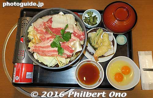Sukiyaki dinner
Keywords: japanese food