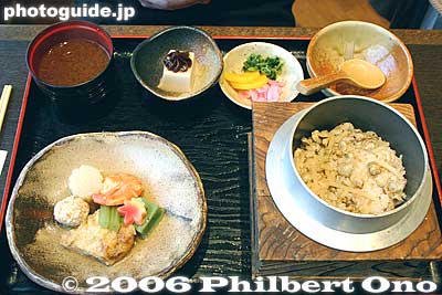 Rice with shellfish
Keywords: japanese food