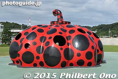 The red pumpkin at Miyanoura Port is by Kusama Yayoi, a famous Japanese pop artist famous for polka dots.
Keywords: kagawa naoshima art museum island sculpture