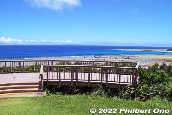 Lookout deck at Cape Ayamaru with views of the coral reef and ocean. Amami Oshima, Kagoshima.
Keywords: kagoshima amami oshima cape ayamaru japanocean
