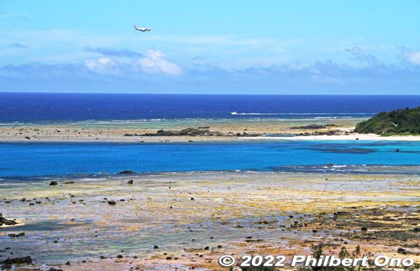 Lookout deck at Cape Ayamaru shows a beautiful aqua-blue ocean.
Keywords: kagoshima amami oshima cape ayamaru