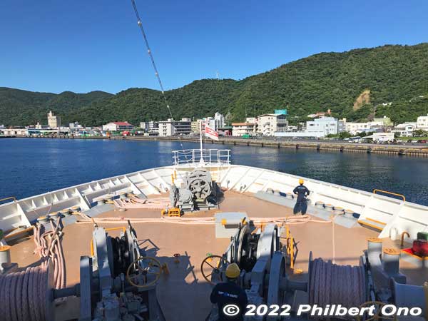 Naze Port's Nagahama area on Amami-Oshima island was prepared for 80,000-ton cruise ships in 2004.
Keywords: Kagoshima Amami Oshima Naze Port