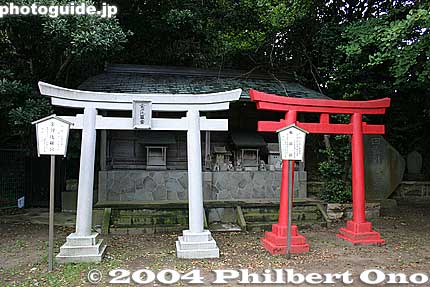 Secondary shrines
Keywords: kanagawa, kamakura, Koyurugi Shrine, torii japanshrine