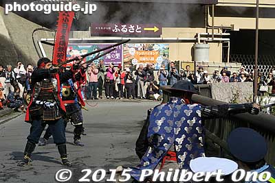Very loud bang.
Keywords: kanagawa hakone-machi yumoto daimyo gyoretsu feudal lord procession samurai matsuri
