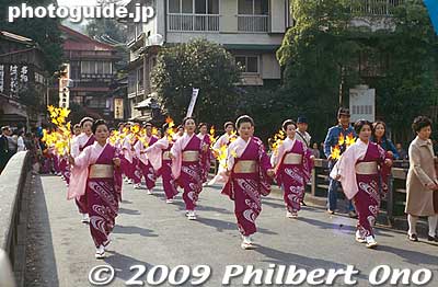 Before the feudal lord procession, there are normal people in dance groups, etc.
Keywords: kanagawa hakone-machi yumoto onsen spa daimyo gyoretsu feudal lord procession samurai 
