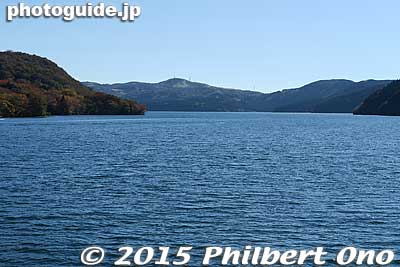 Lake Ashi (Ashinoko)
Keywords: kanagawa hakone lake ashi boat cruise