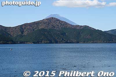 Lake Ashi and a bit of Mt. Fuji from Hakone-machi.
Keywords: kanagawa hakone