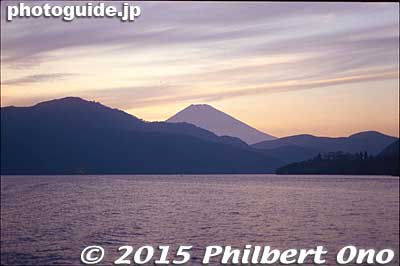 Sunset at Moto-Hakone with Mt. Fuji
Keywords: kanagawa moto hakone lake ashi fujimt