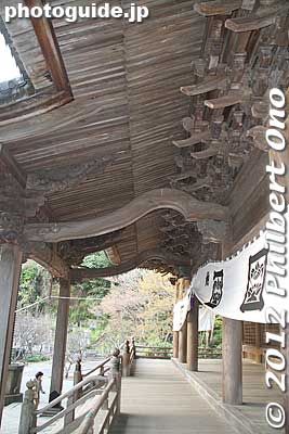 Soshido Hall at Myohonji temple, Kamakura. 祖師堂
Keywords: kanagawa kamakura myohonji buddhist temple nichiren