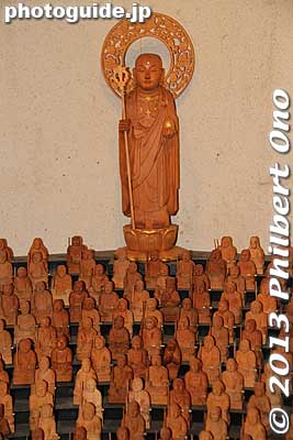 Keywords: kanagawa kamakura ofuna kannon buddhist temple statue